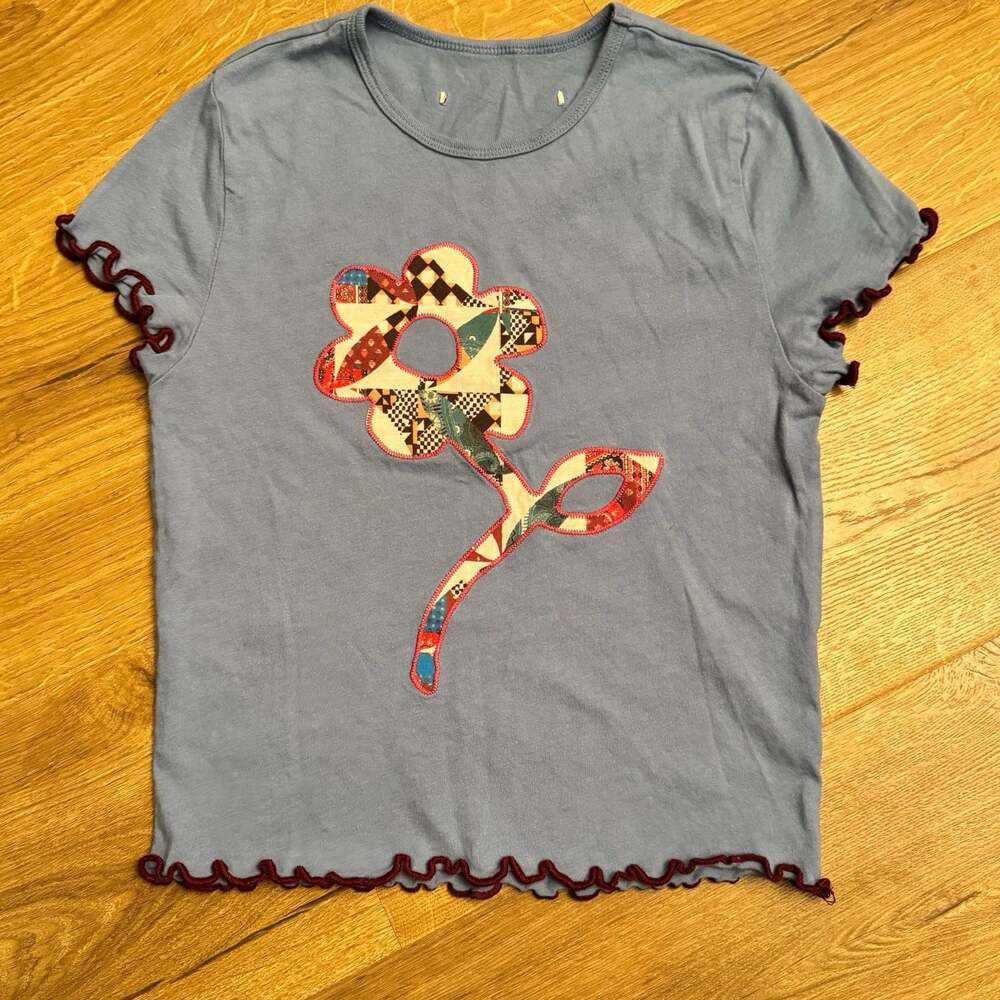 Kimchi Blue Rose Applique Tee and Lettuce Edge Trim